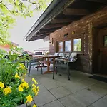 Nina's With Pool & Sauna Access, Alpenluxus Collection Vakantiehuis *