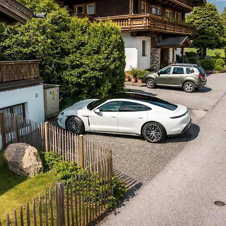 Nina's With Pool & Sauna Access, Alpenluxus Collection *